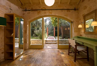 Thalia Cottage & Estate