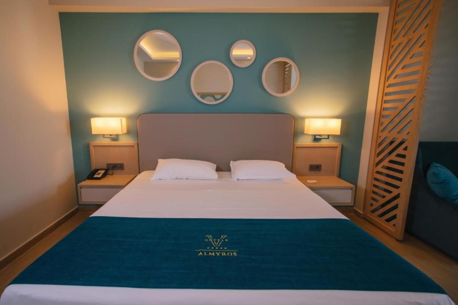 Almyros Beach Resort & Spa