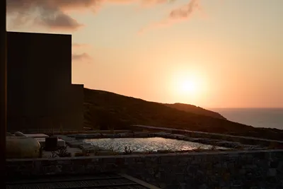 The Tierras Heraklion