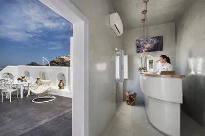 Athina Luxury Suites