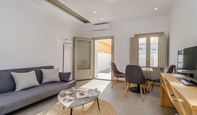 Symphony Suites Santorini