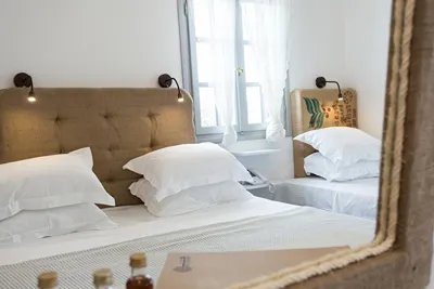 Evi Rooms