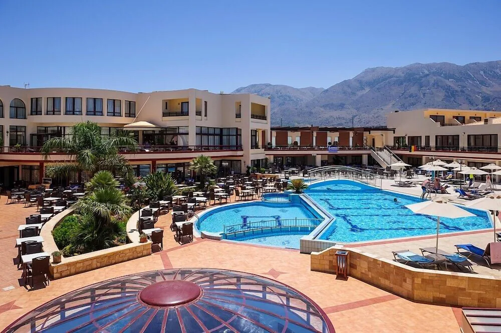 Vantaris Palace Hotel