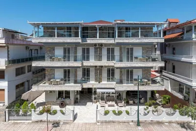 Ouzas Luxury Hotel