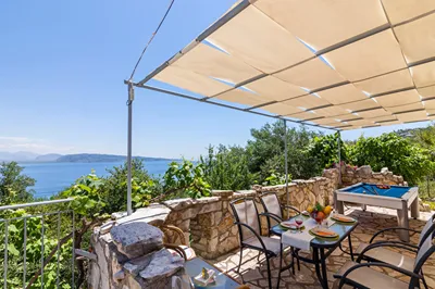 Scirocco & Folitsa Villas