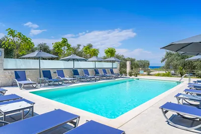 Iliomagic Luxury Suites