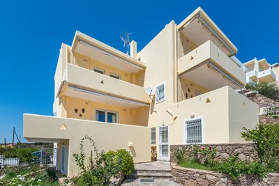 Villas in Sounio