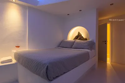 Abyssanto Suites & Spa