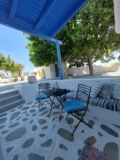 Anemelia Hotel Adamas