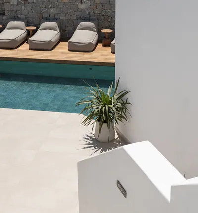 Nuca Mykonos