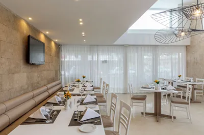 Best Western Plus Plaza Hotel