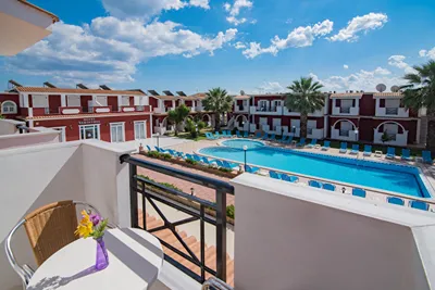 Hotel Yakinthos