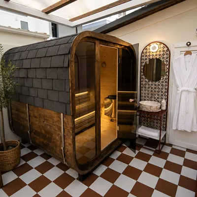 Elle Rooms & Suites
