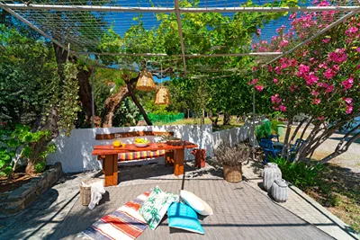 Tselios Apartments & Studios