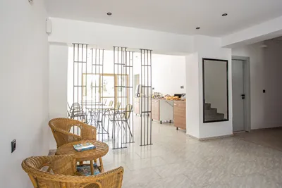 NIKOS BnB