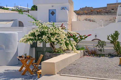 Elements Cave Suites