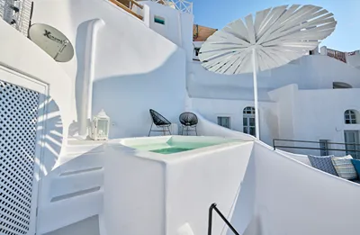 Cave Suite Oia