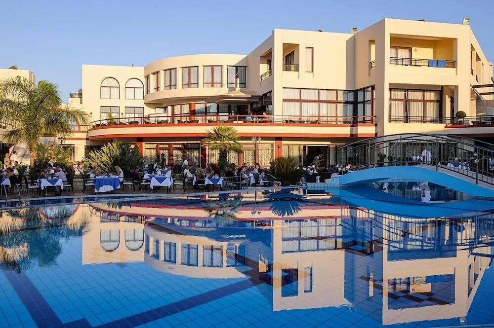 Vantaris Palace Hotel