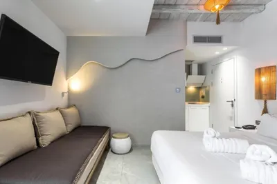 Blue Carpet Luxury Suites