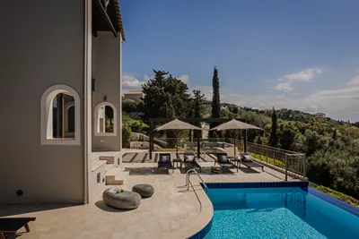Villa Karmaniolos