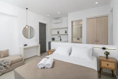 Aloni Suites Pollonia
