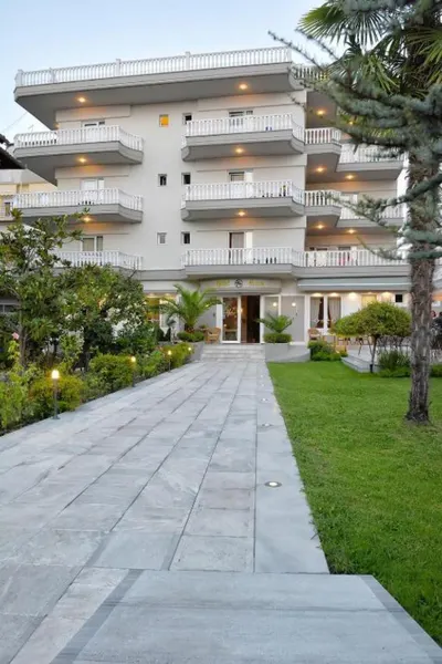 Ioni Hotel