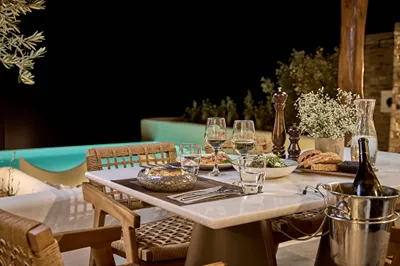 Ios Grand Pool Suites