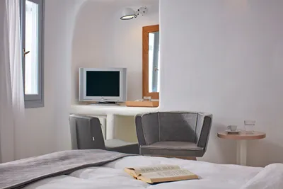 Cliff Side Suites
