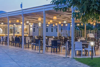 Golden Coast Hotel & Bungalows