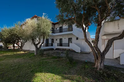 Eleon Suites & Apartments Halkidiki