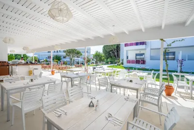 STAMOS HOTEL