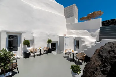 Twenty One Suites