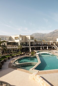 Vantaris Palace Hotel