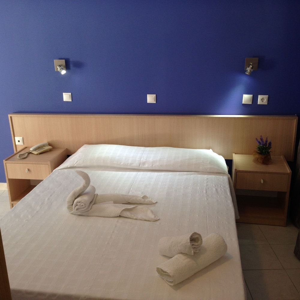 ZEFYROS HOTEL