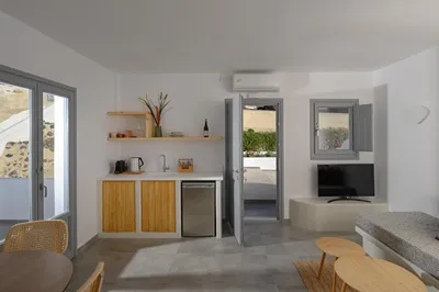 Thoe Oia Suites