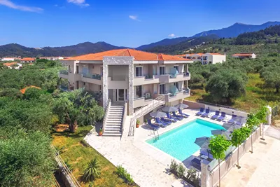 Iliomagic Luxury Suites