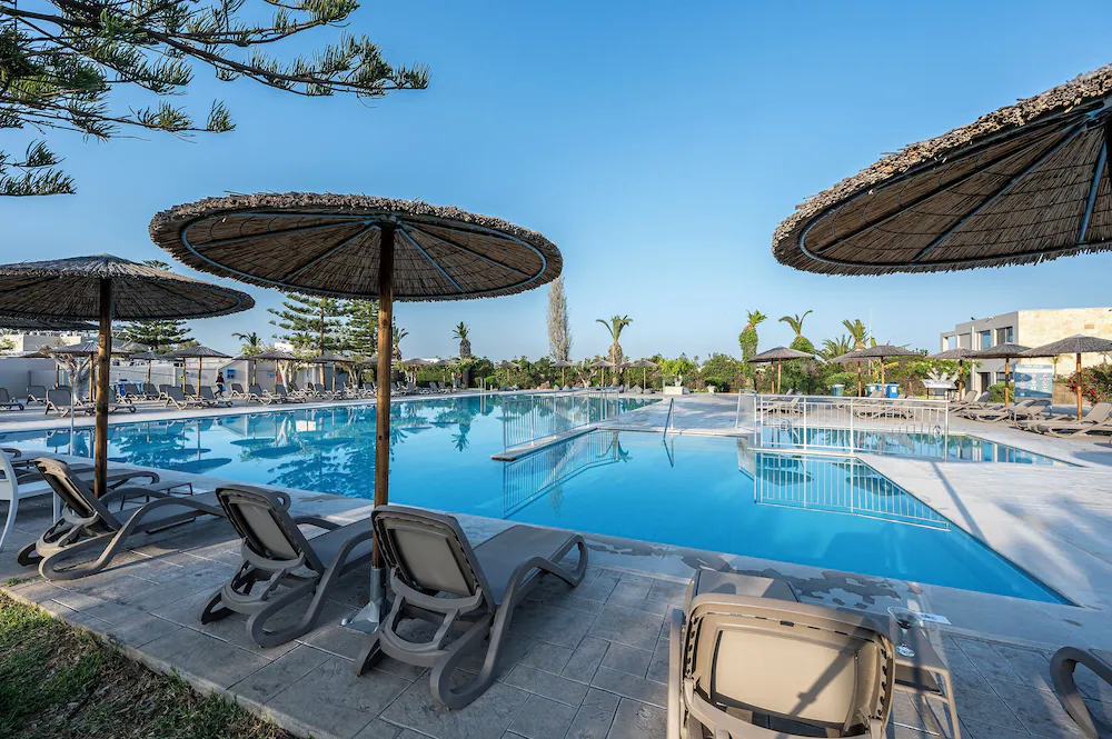 Akti Coast Club