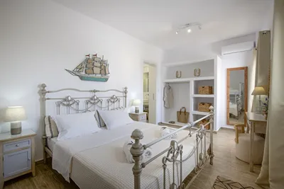 Arethousa House