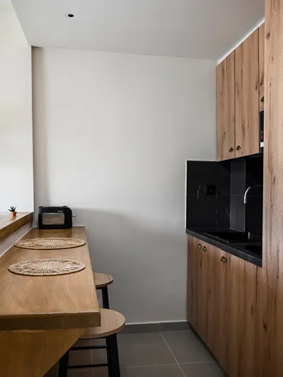 Loadstar Rooms & Suites