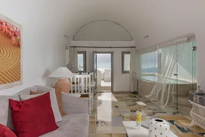 Iliovasilema Suites Santorini