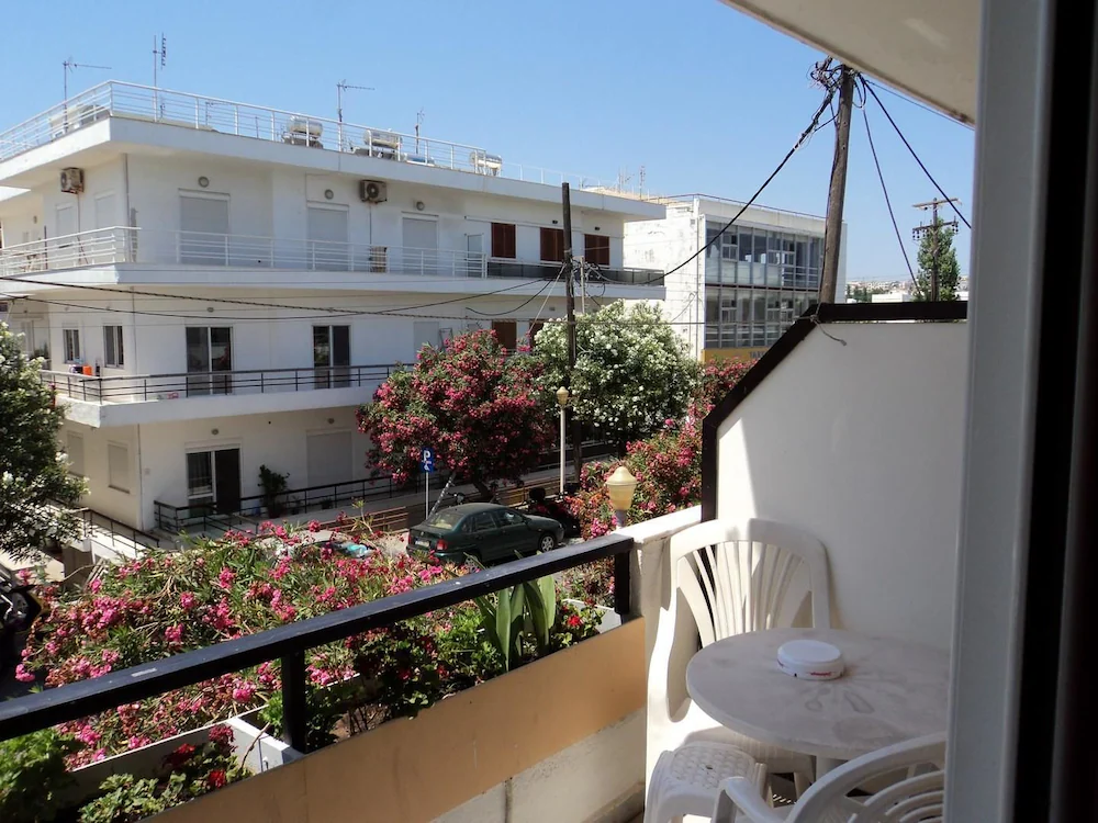ZEFYROS HOTEL