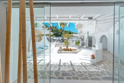 ALOE HOTEL - Adults Only 18+