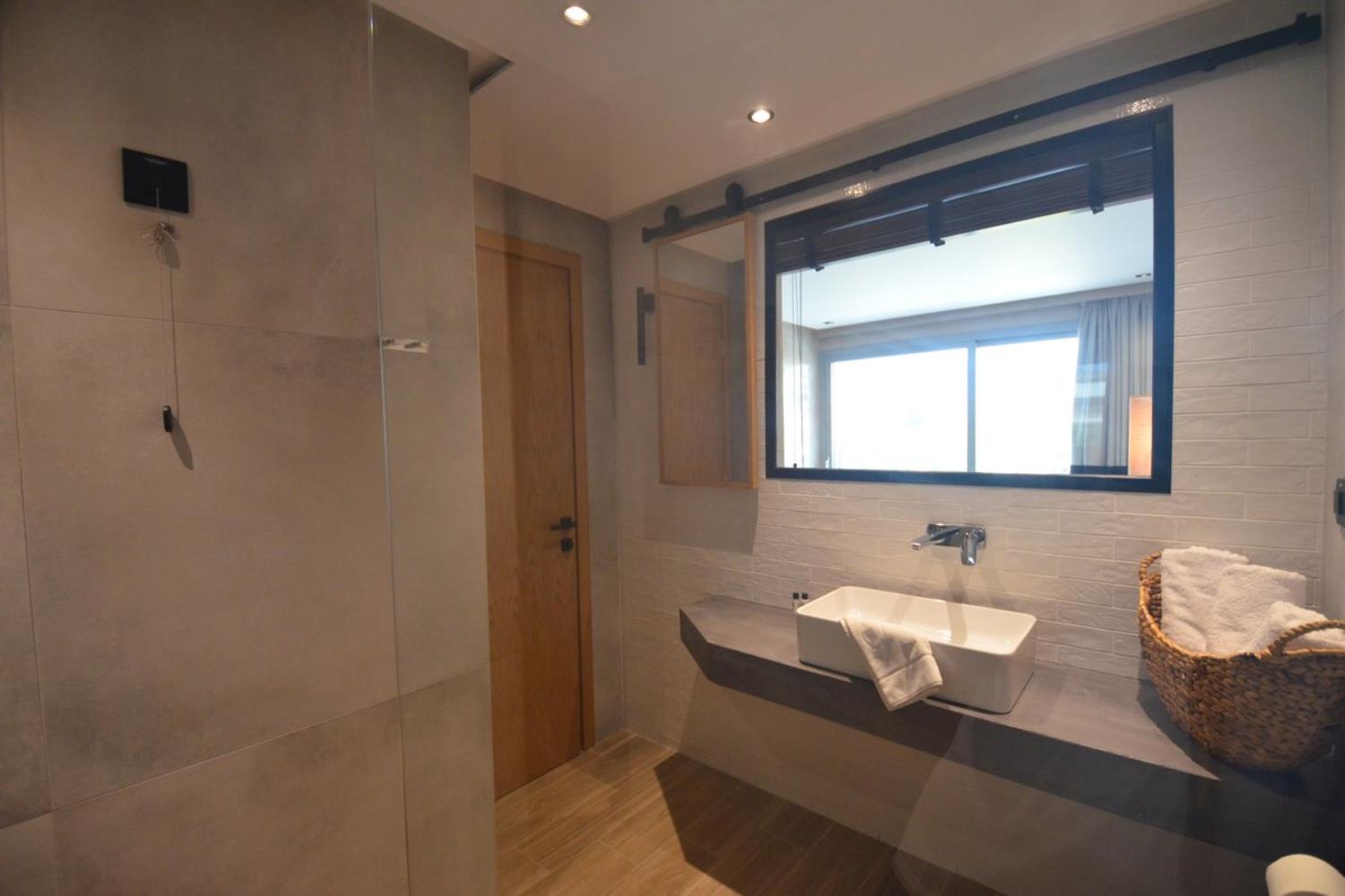Evilion and Stilvi Hotels