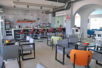 Zephyros Hotel