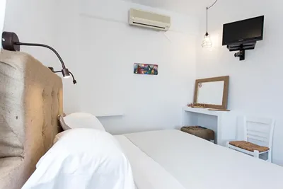 Evi Rooms