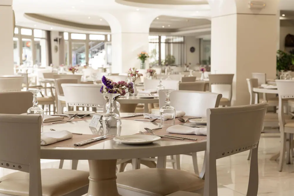 Vantaris Palace Hotel