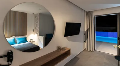 Zoes Hotel