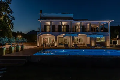 Rivazzurra Luxury Villa