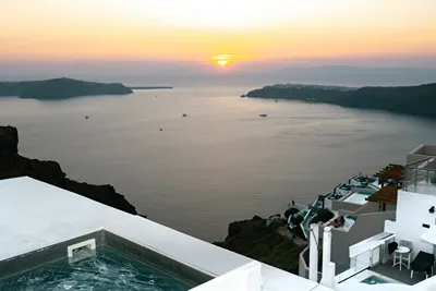 Anemos Cave Suites