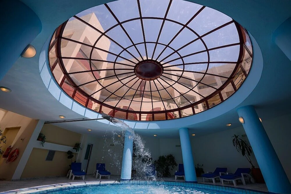 Vantaris Palace Hotel